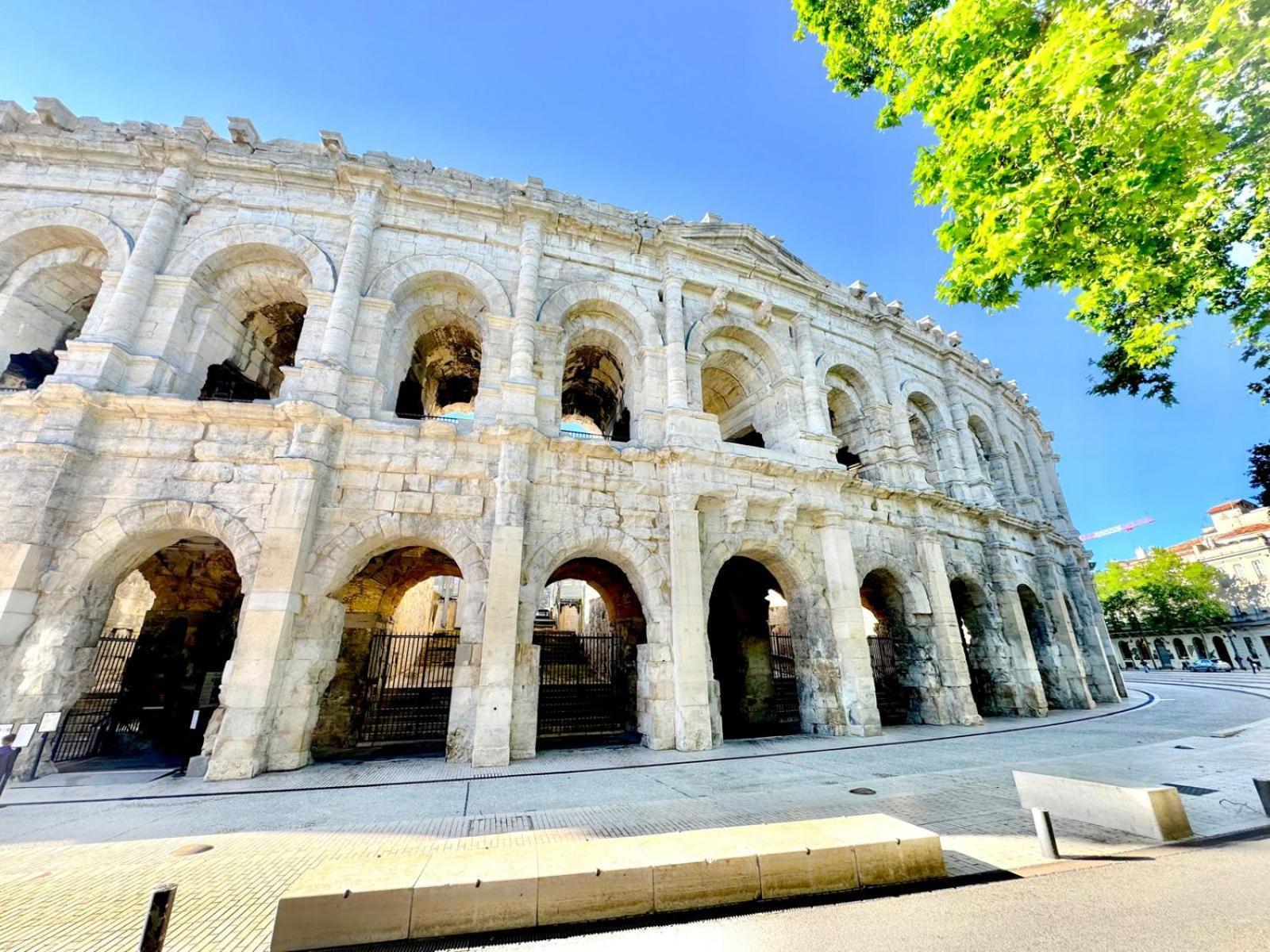 Au Coeur Du Centre Historique - Immeuble Classe - Terrasse - Climatise Nîmes Exterior foto
