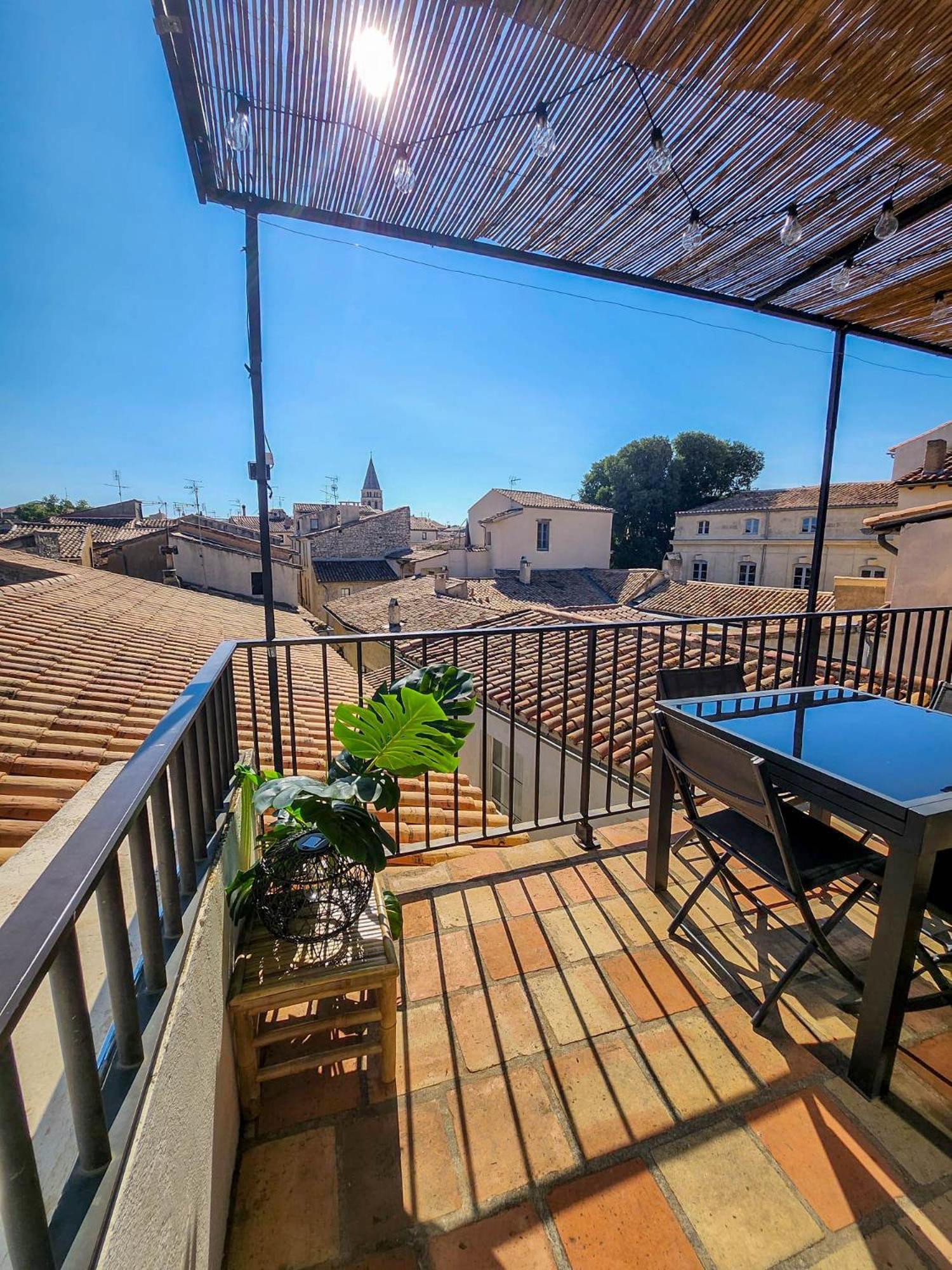 Au Coeur Du Centre Historique - Immeuble Classe - Terrasse - Climatise Nîmes Exterior foto